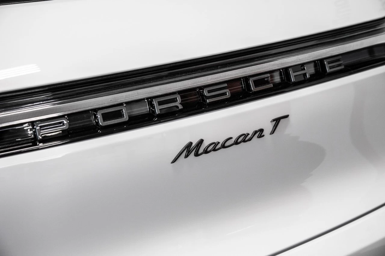 2023 Porsche Macan AWD https://www.lombardihonda.com/resize/b990ff35b810a3abc0cc817b2ca24889-1