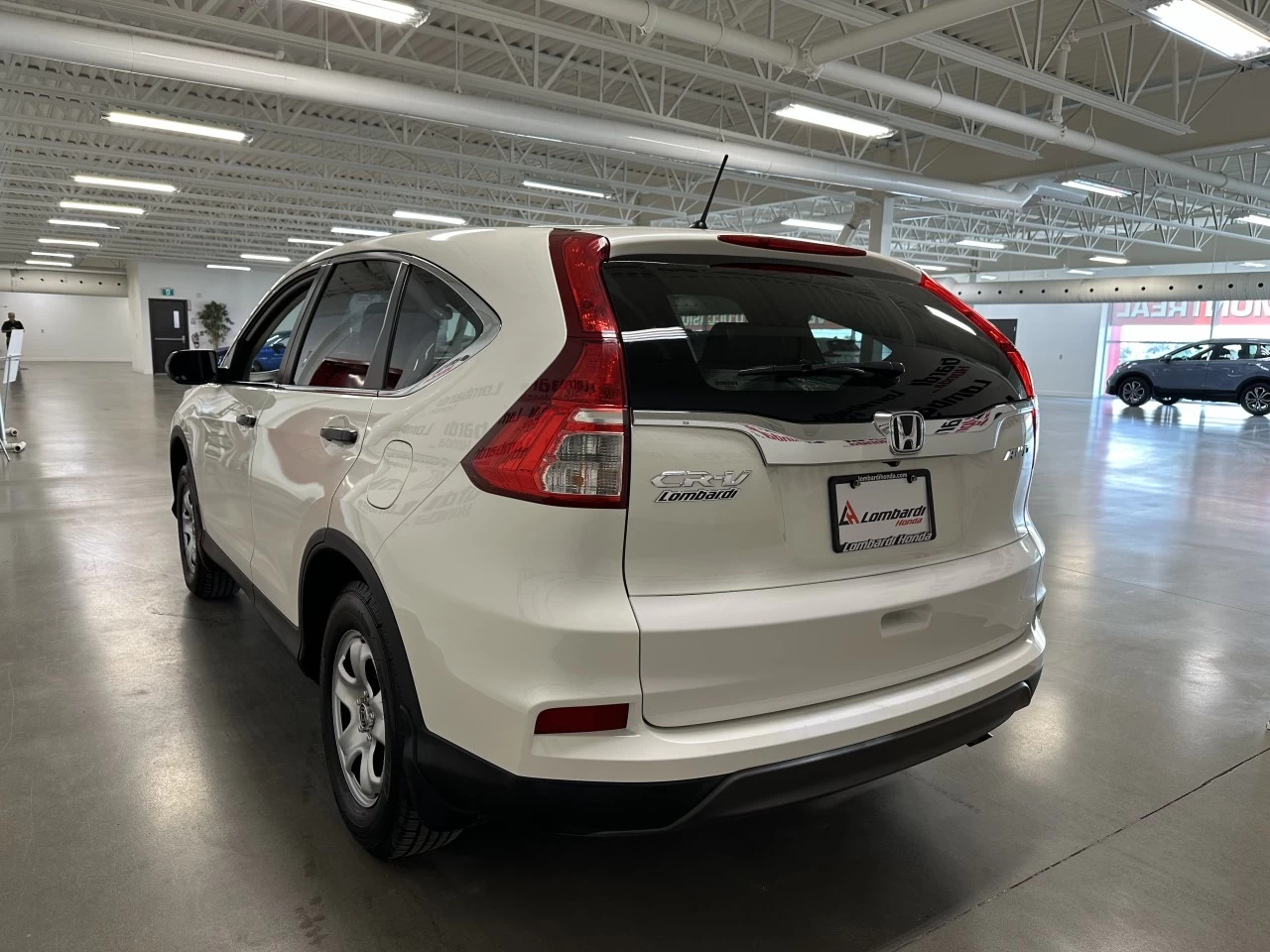 2016 Honda CR-V
                                                    LX Main Image