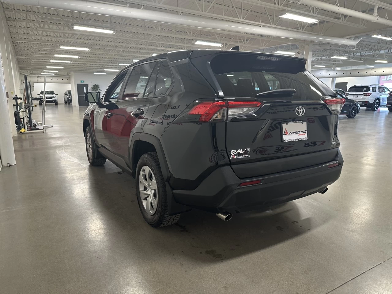 2023 Toyota RAV4
                                                    LE Image principale