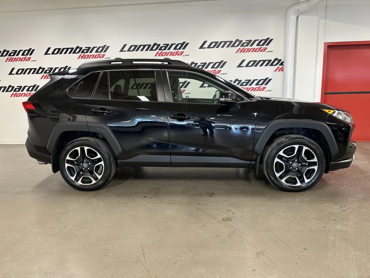 2019 Toyota RAV4
                                                    Trail Image principale