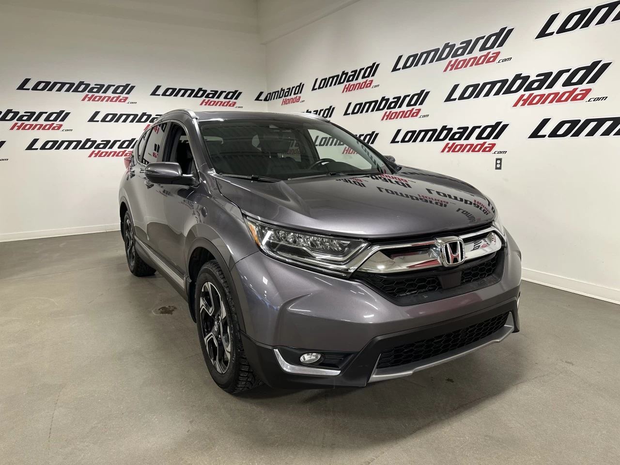 2019 Honda CR-V
                                                    Touring Image principale