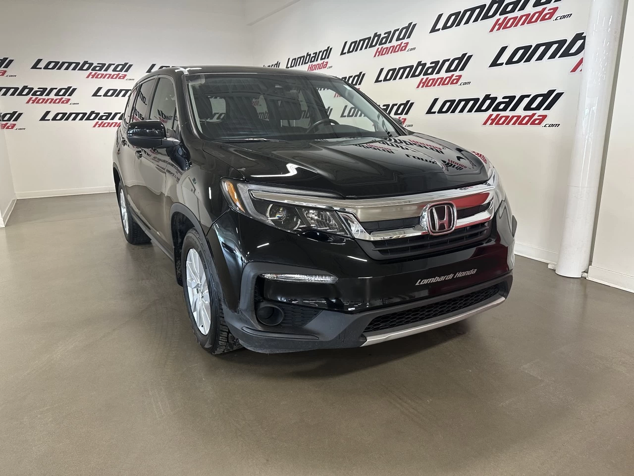 2019 Honda Pilot
                                                    LX Main Image