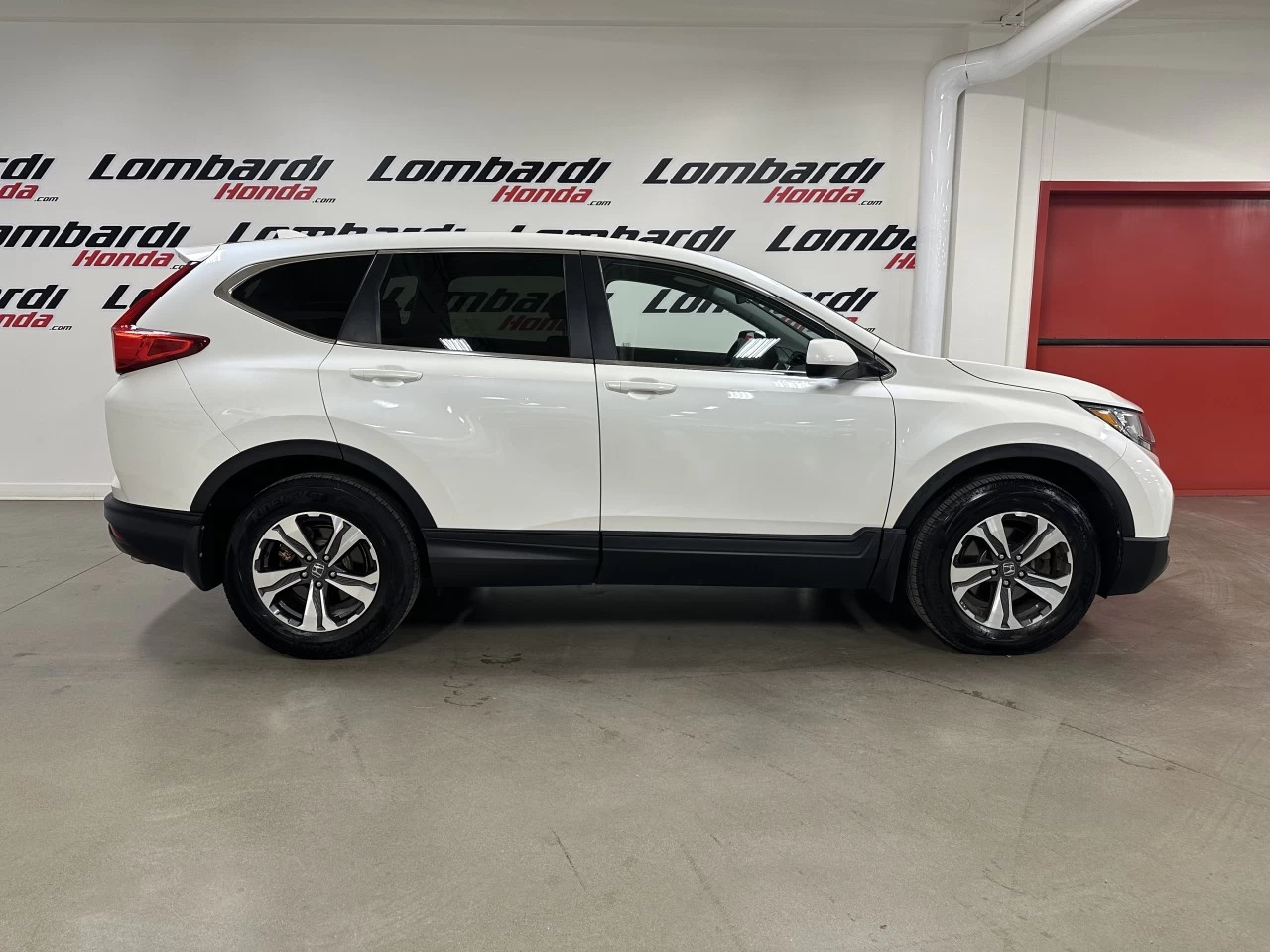 2018 Honda CR-V
                                                    LX Image principale