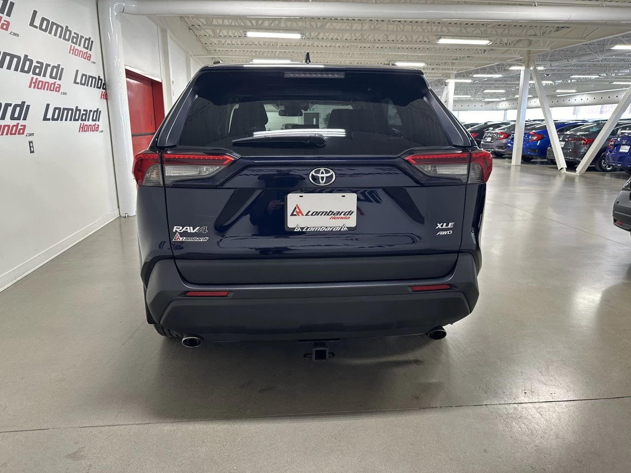 2019 Toyota RAV4
                                                    XLE Image principale