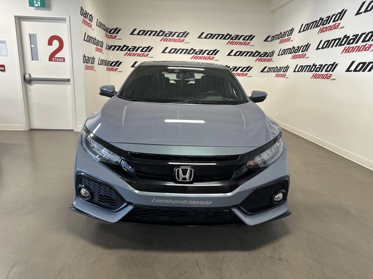 2018 Honda Civic
                                                    Sport Touring Image principale