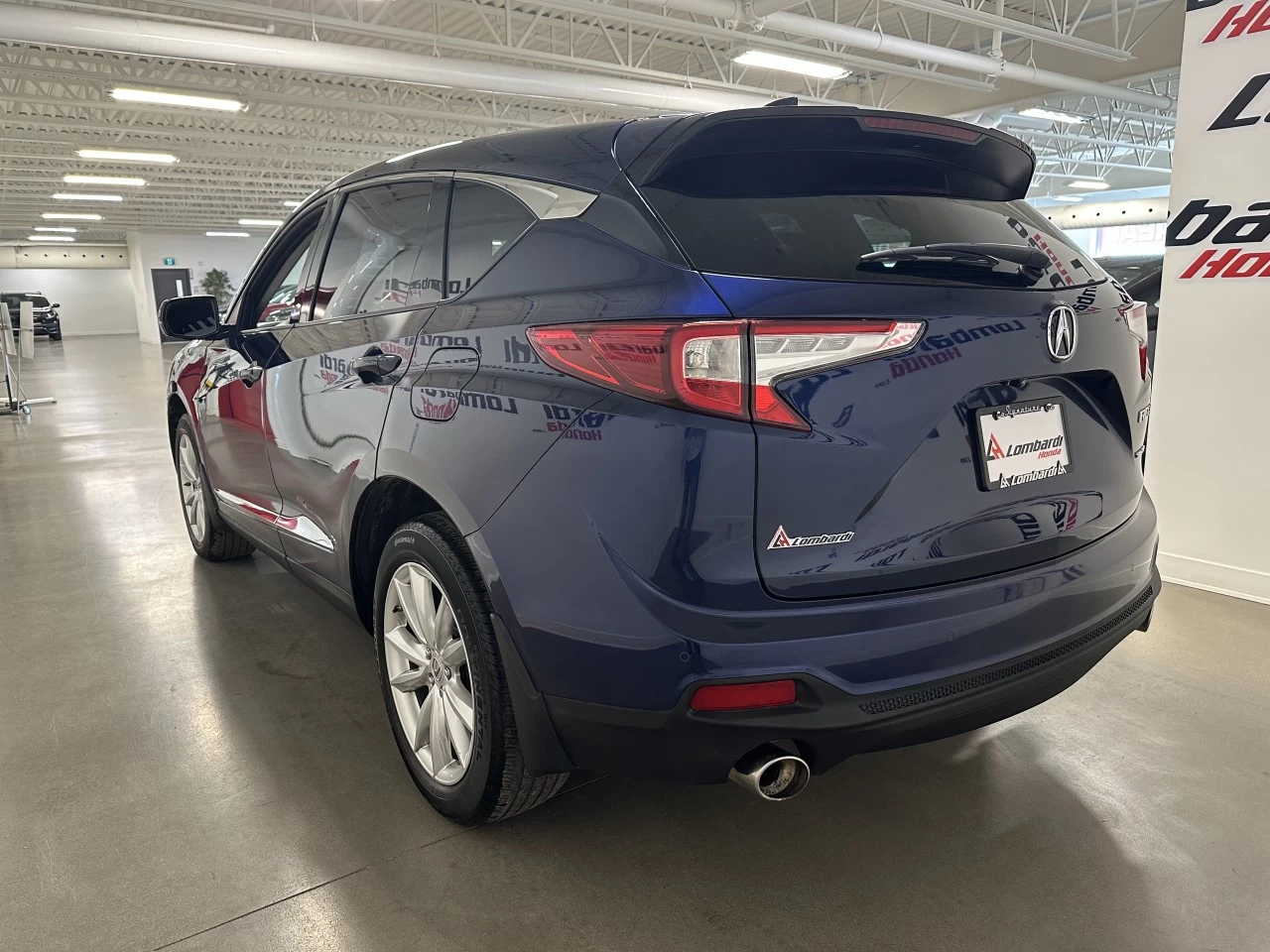 2019 Acura RDX
                                                    AWD Image principale