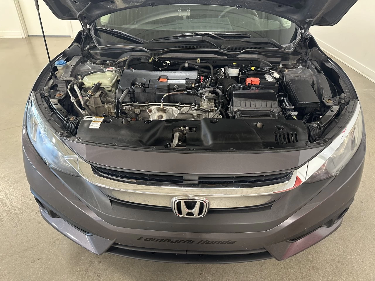 2016 Honda Civic
                                                    EX Main Image