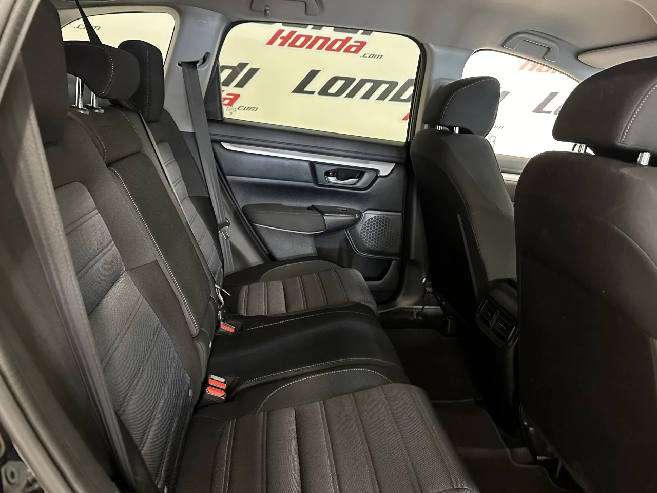 2022 Honda CR-V
                                                    LX Image principale