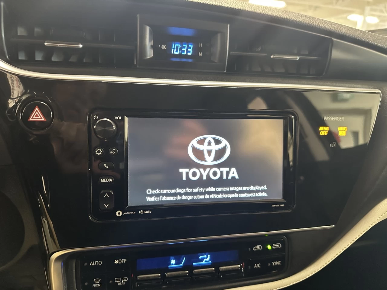 2017 Toyota Corolla
                                                    4dr HB Main Image