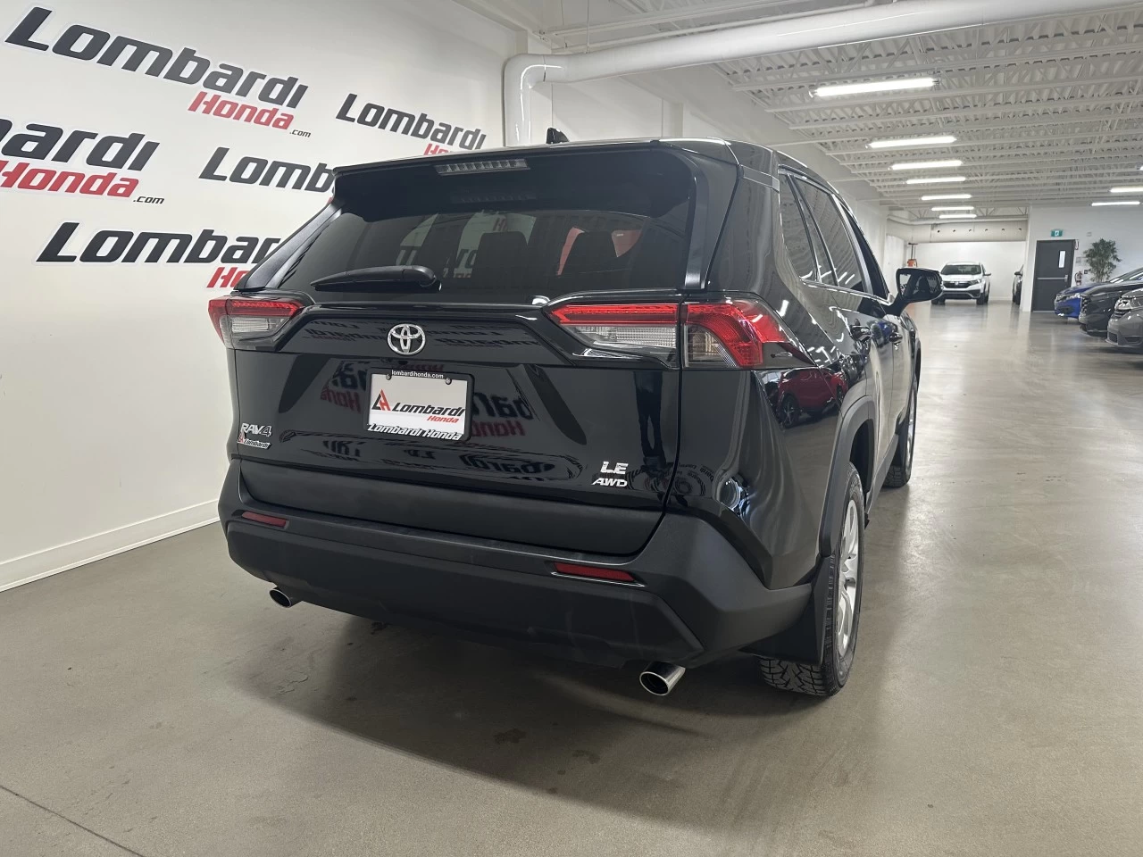 2023 Toyota RAV4
                                                    LE Image principale