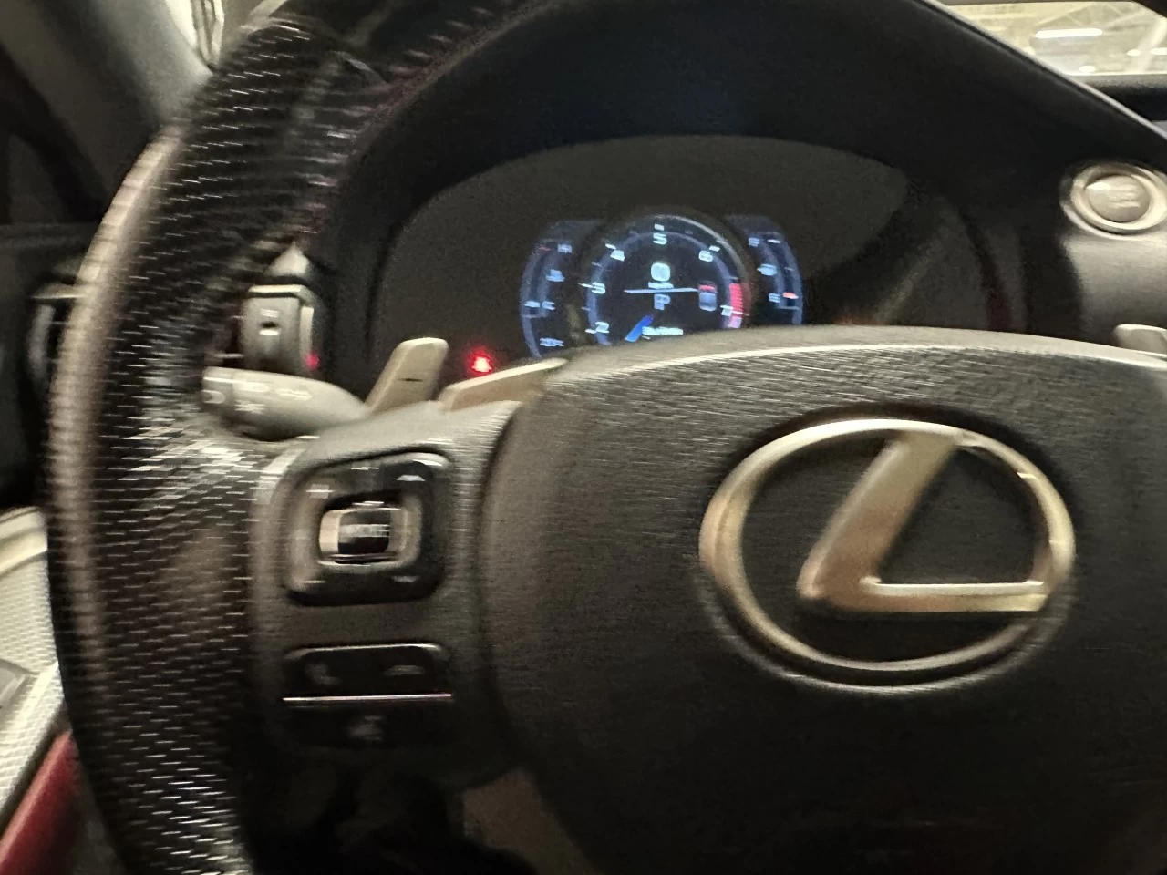 2016 Lexus RC300
                                                    2dr Cpe Image principale