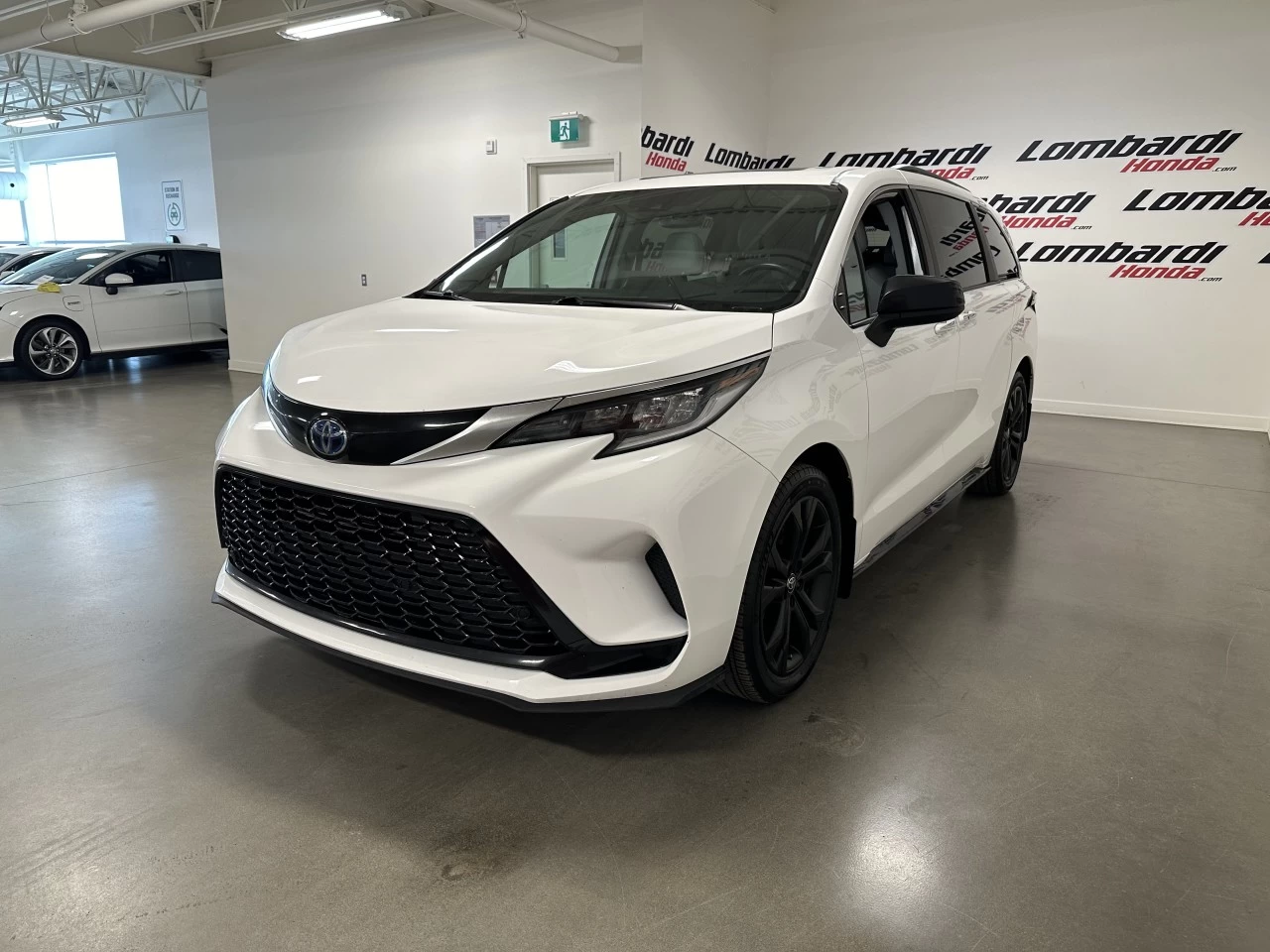 2022 Toyota Sienna
                                                    XSE Main Image