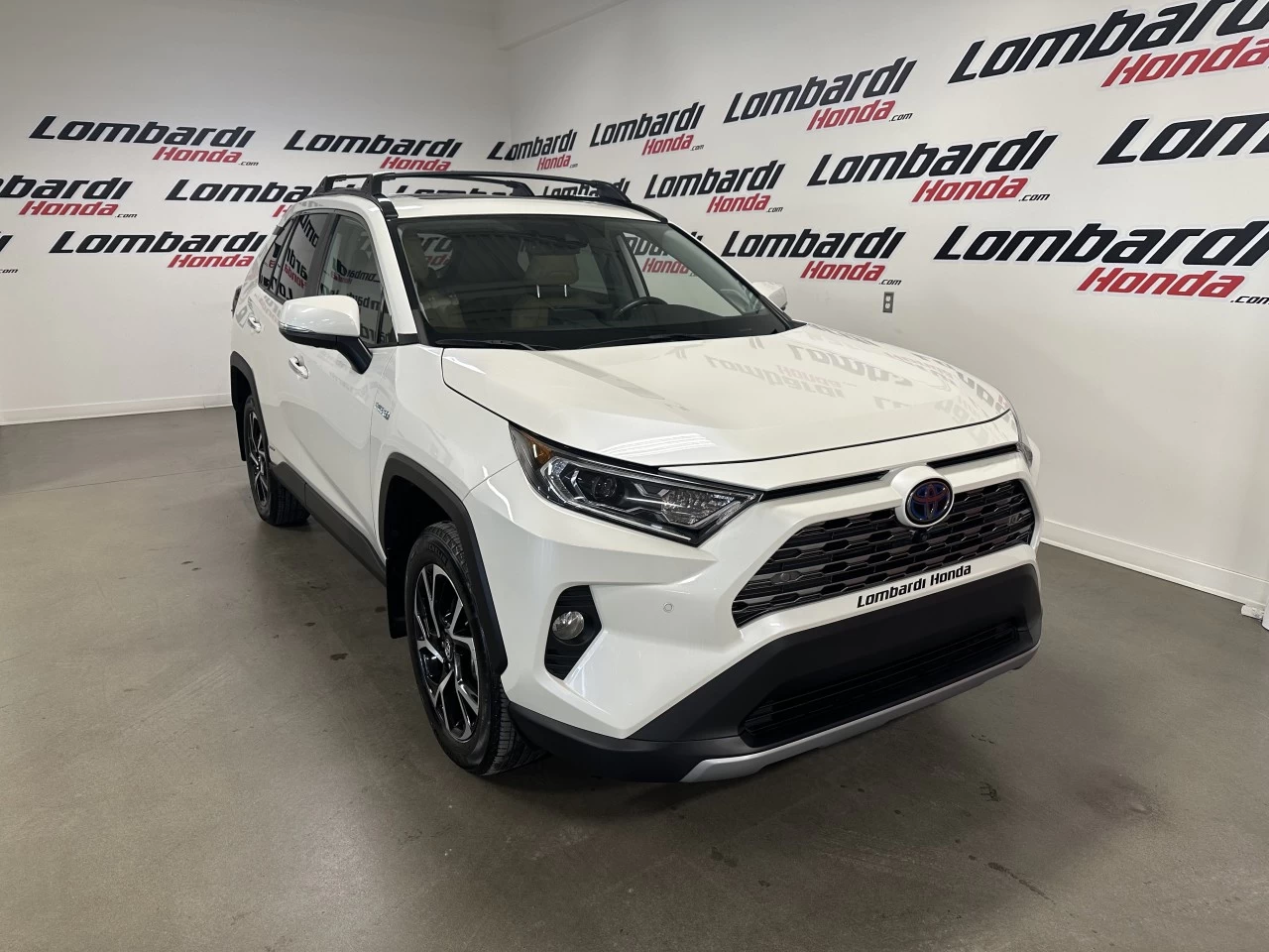 2019 Toyota RAV4
                                                    Hybrid Limited Main Image