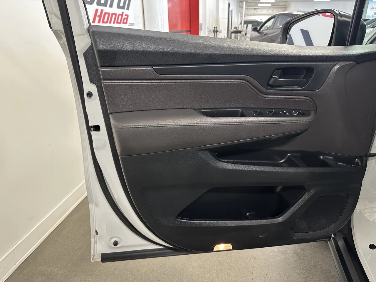 2022 Honda Odyssey
                                                    EX Main Image