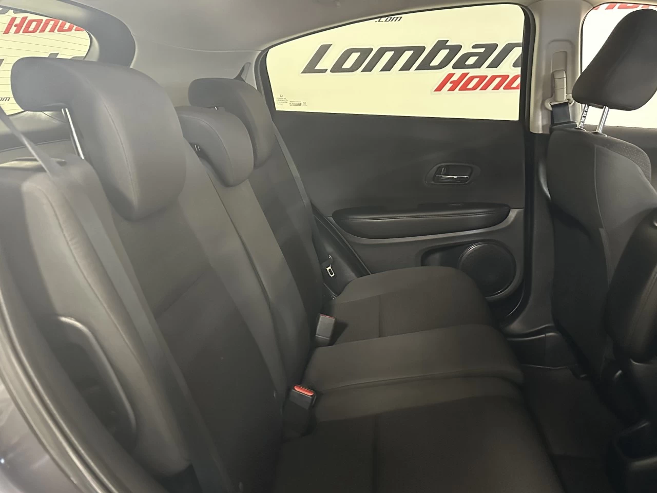 2022 Honda HR-V LX https://www.lombardihonda.com/resize/b990ff35b810a3abc0cc817b2ca24889-1