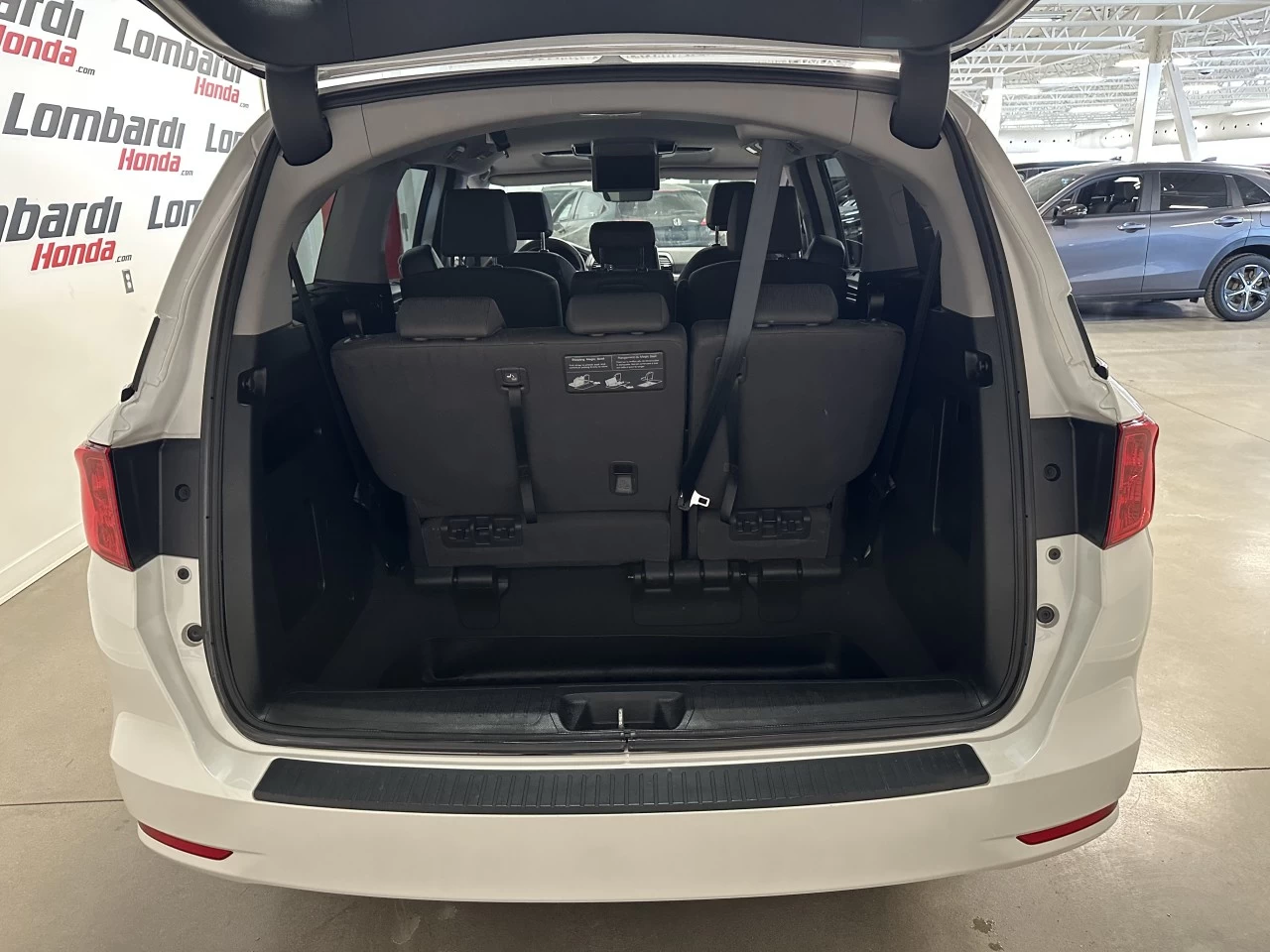 2022 Honda Odyssey
                                                    EX Main Image