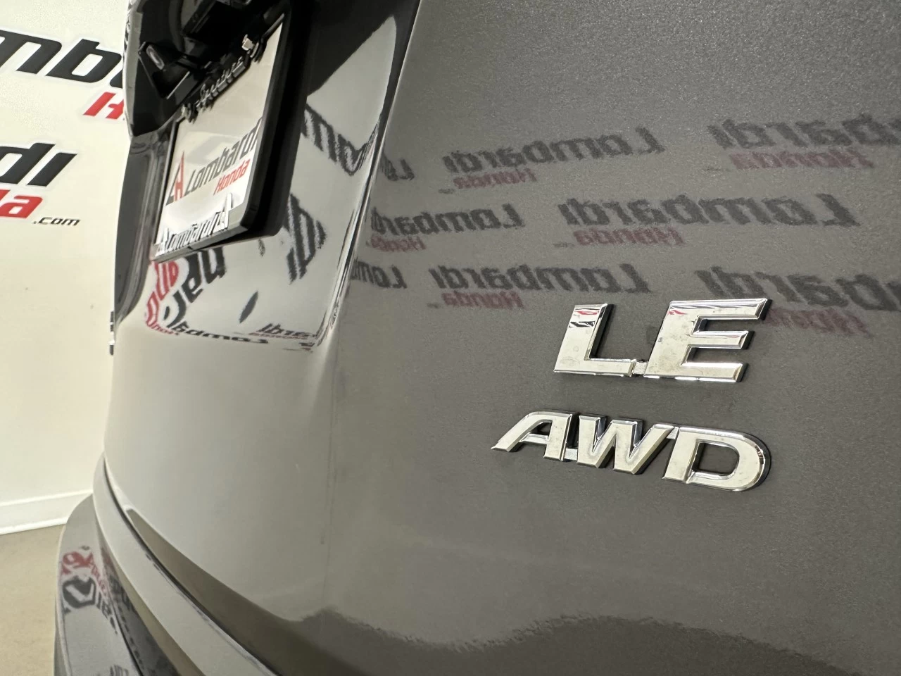 2018 Toyota RAV4
                                                    LE Image principale