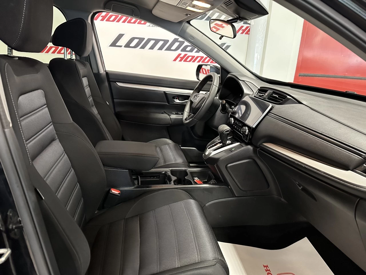 2018 Honda CR-V
                                                    LX Image principale