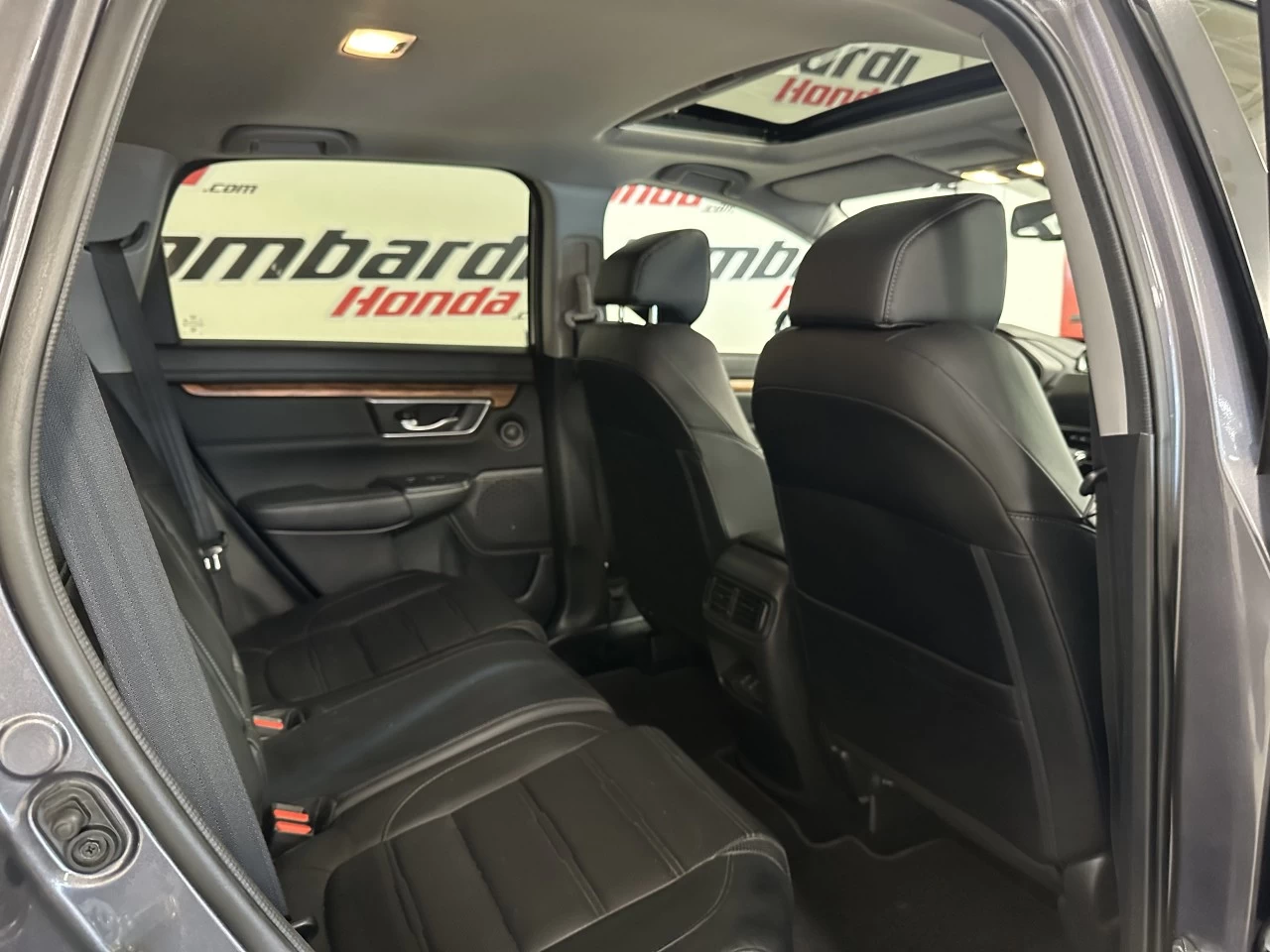 2019 Honda CR-V
                                                    EX-L Main Image